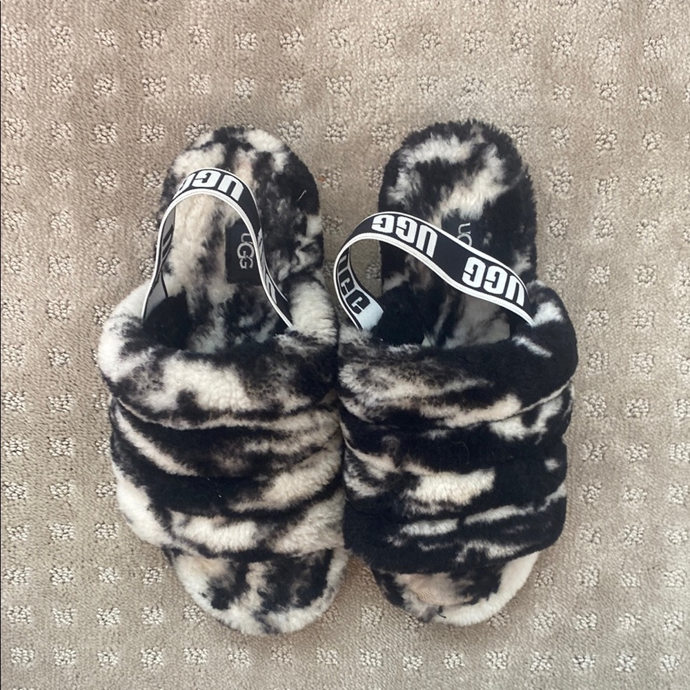 UGG Women’s Fluff Yeah Marble Slides